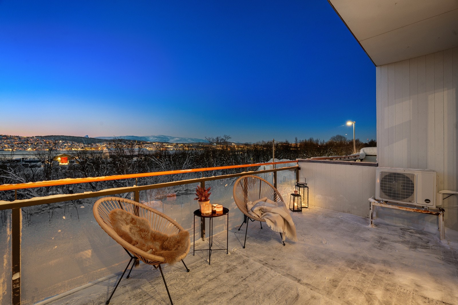 Flotte uteområder som begge vender mot vest