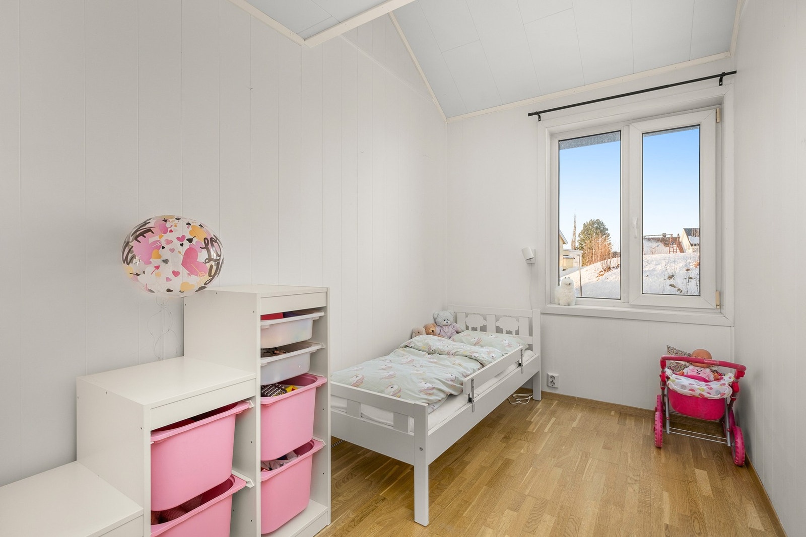 Soverom 4 måler 5,6 kvm Galleribilde