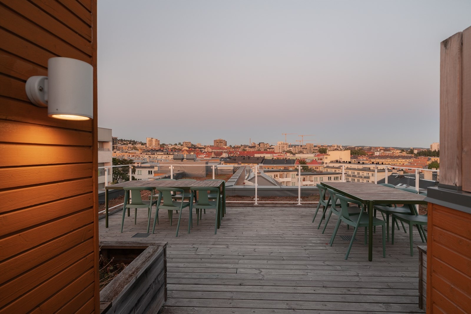 Sameiet har to takterrasser til bruk Galleribilde