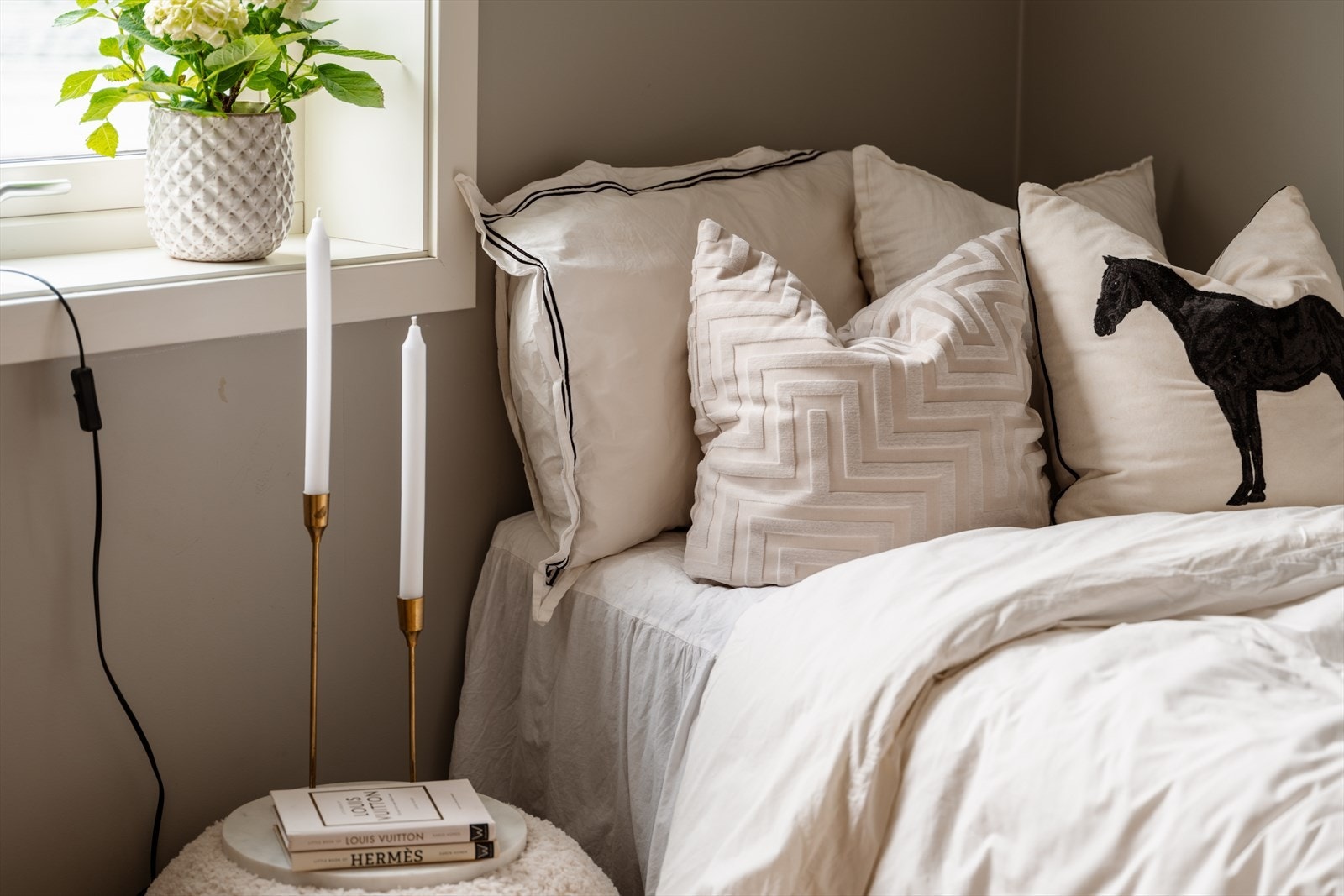 Dette rommet passer perfekt som barnerom, gjesterom eller kontor Galleribilde