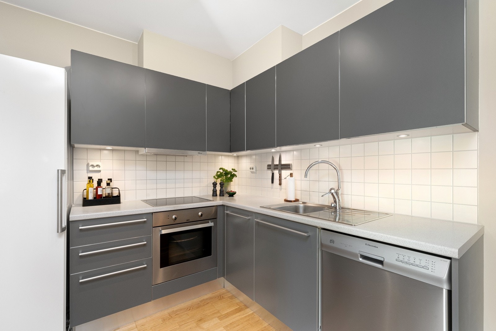 Moderne kjøkken fra 2007. Galleribilde