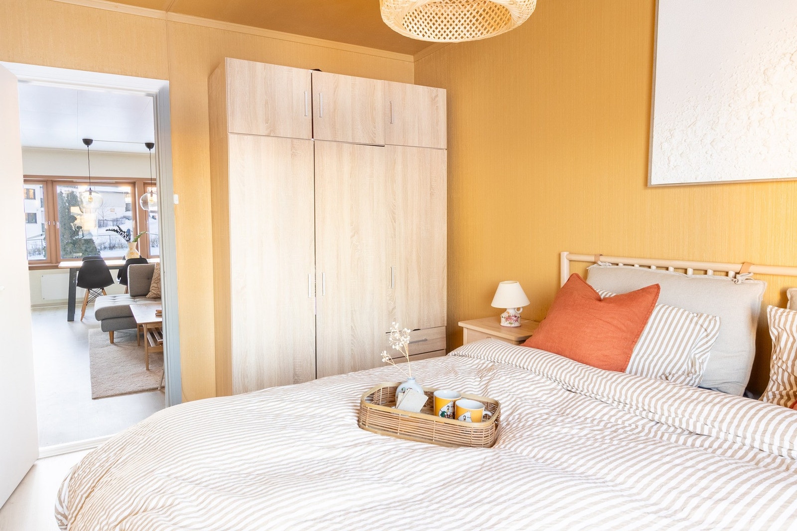 Her er det god plass til ønsket møblement som dobbelseng, nattbord, garderobeskap m.m Galleribilde