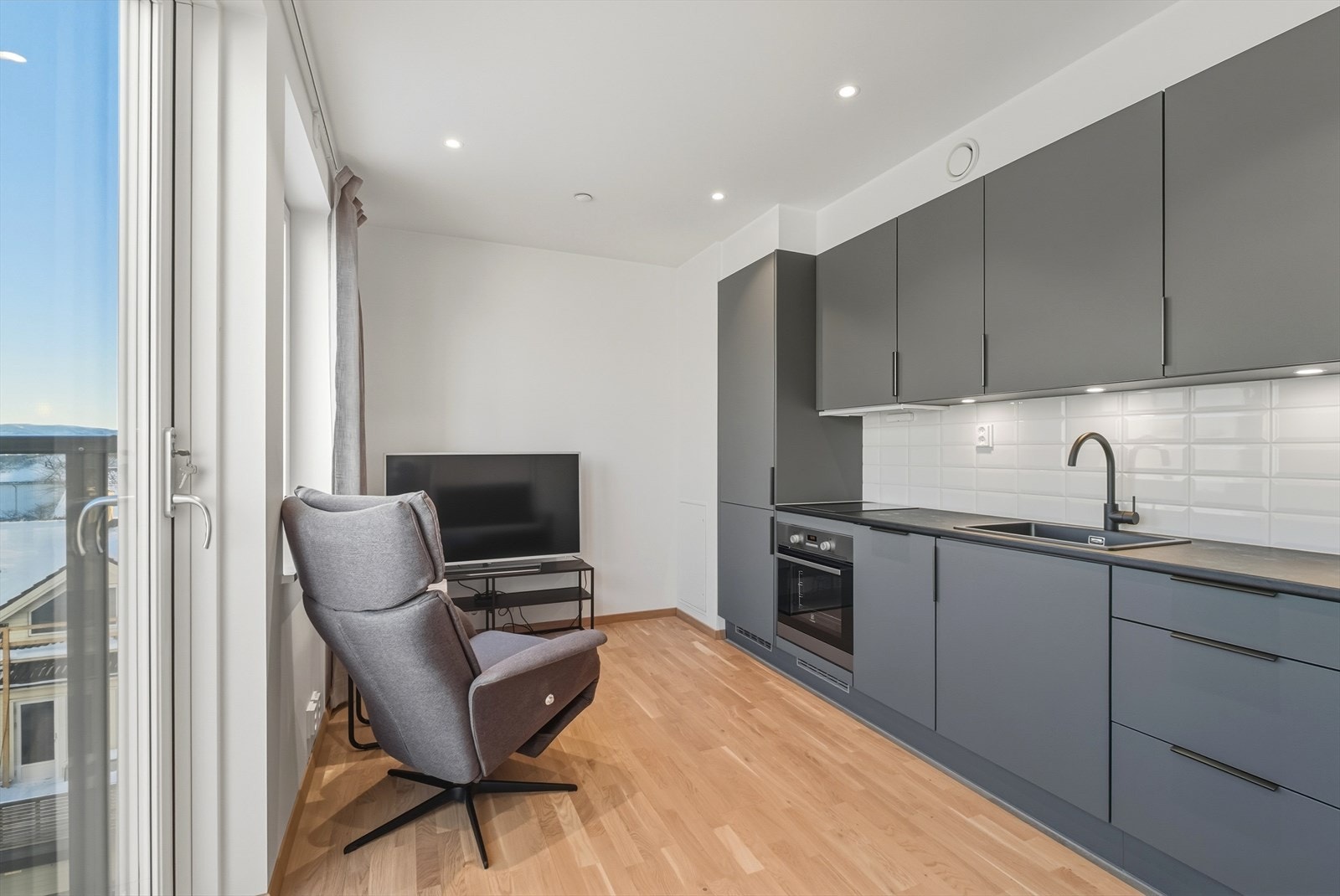 Boligen har lun gulvvarme og balansert ventilasjon med varmegjenvinning. Galleribilde