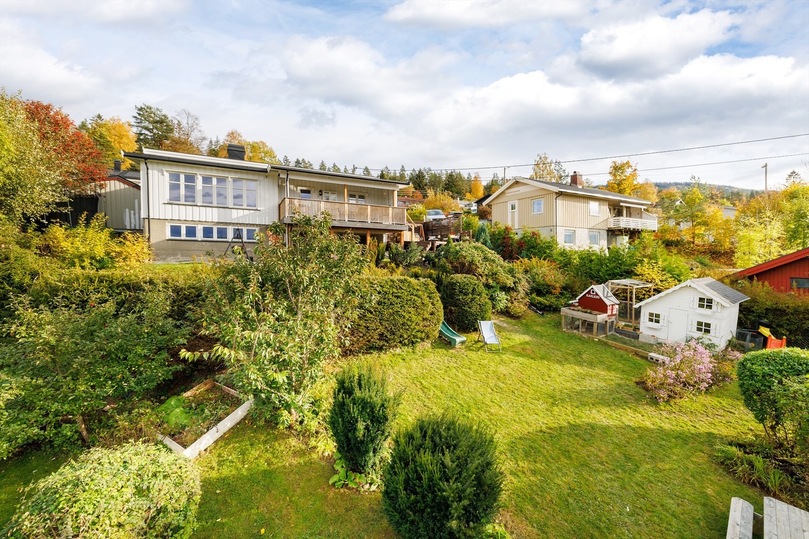 En innholdsrik og velholdt enebolig i barnevennlig og sentrumsnært boligområde. Galleribilde