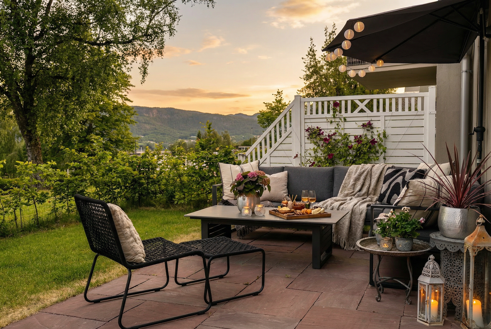 Her er det hyggelig utsyn! (Selgers egne bilder fra sommer, men redigert av megler) Galleribilde