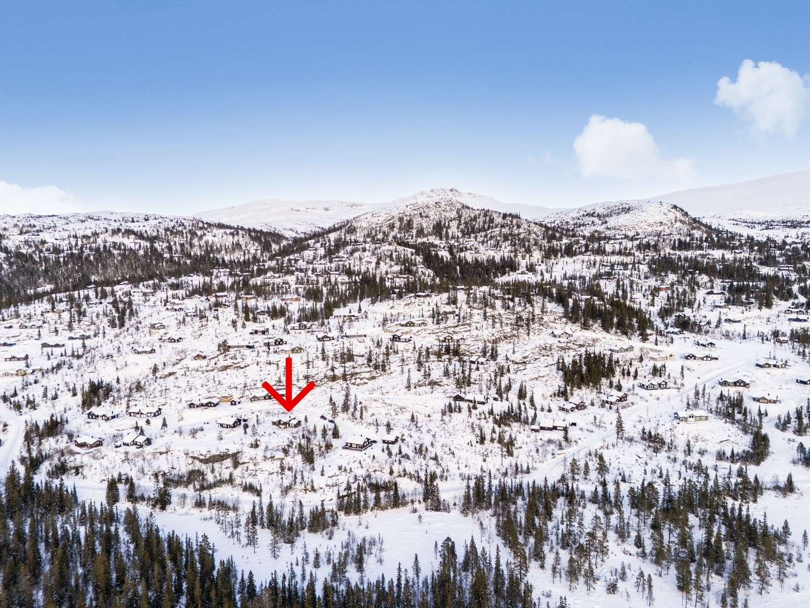 Fra hytta er det kort vei til ned til Eggedal sentrum med diverse servicetilbud, ca. 30 minutters kjøring til Norefjell Alpinsenter Galleribilde