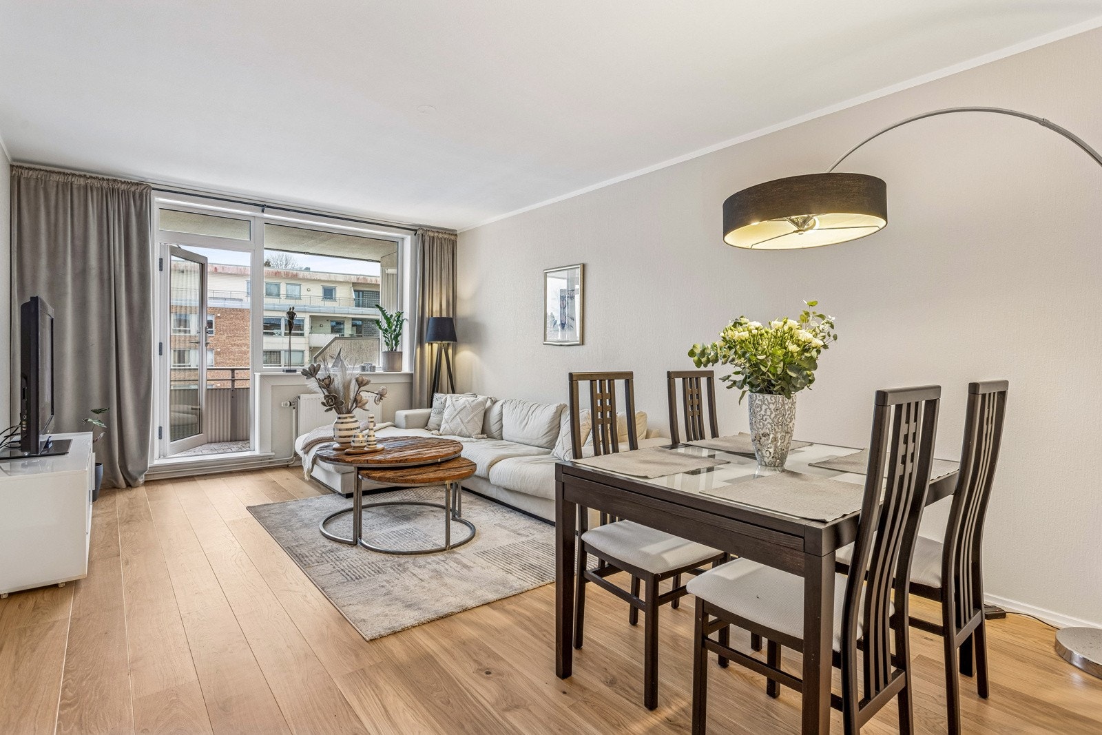 Velkommen til lys og fin 3-roms i Skiferveien 23 - sentralt og solrikt på Lambertseter. Foto: Hanne Cecilie Sætre Galleribilde