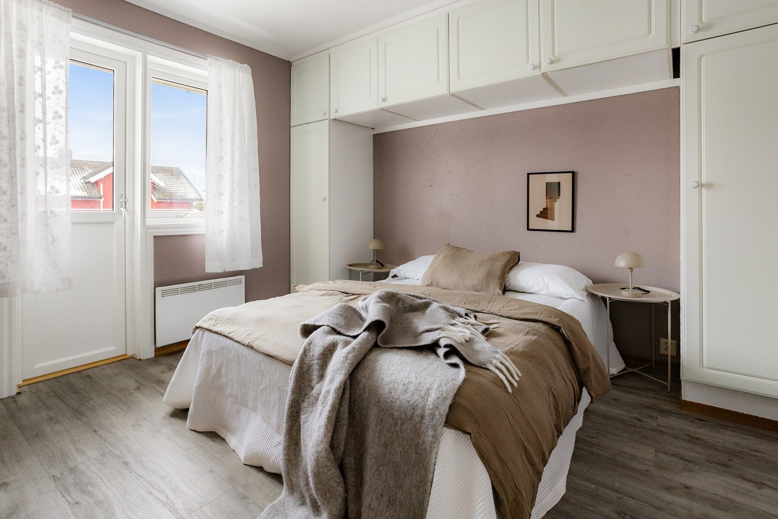 Soverom med garderobe løsning Galleribilde