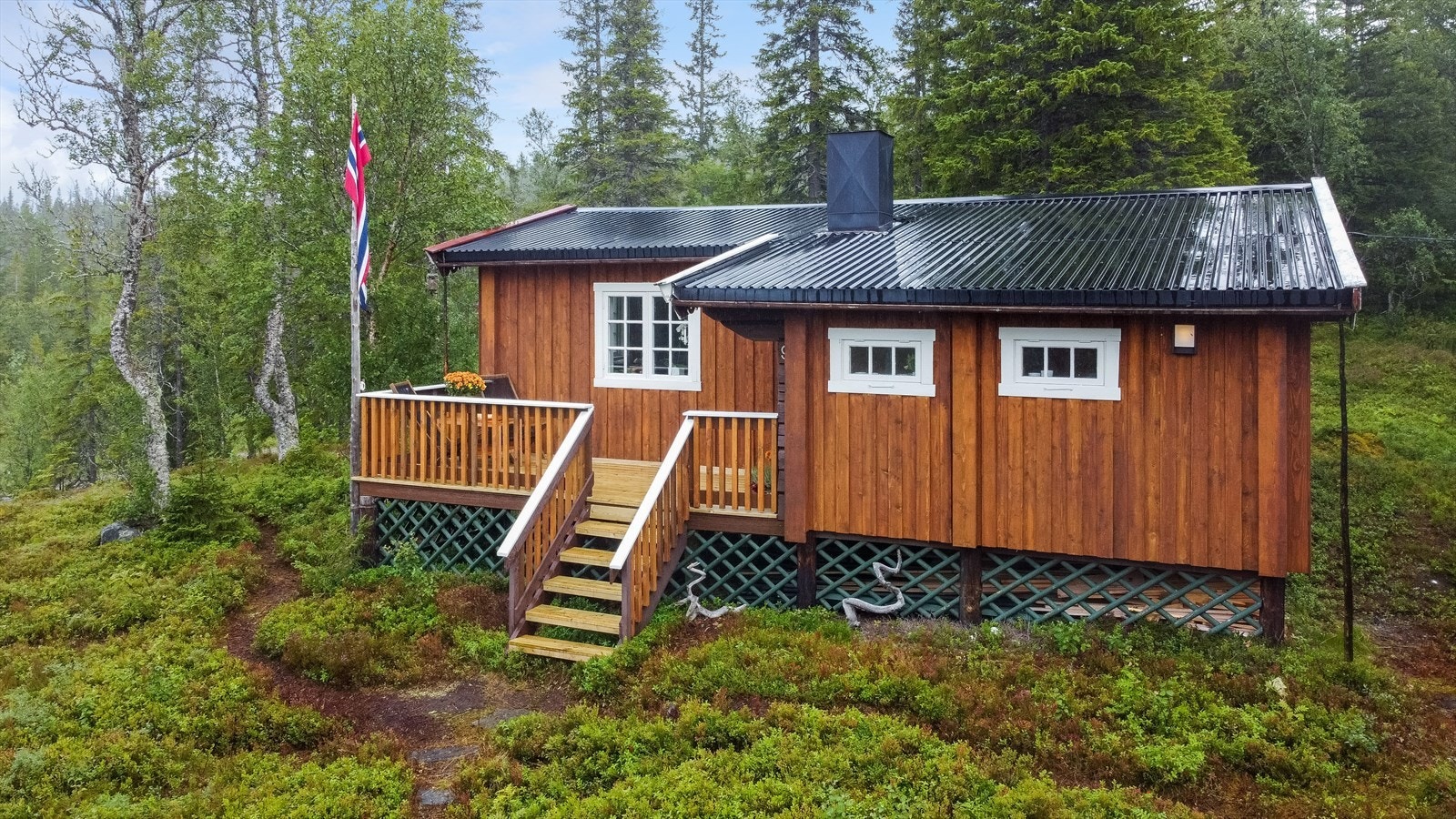 Kledningen er fra 2019 og ble overflatebehandlet i 2020 Galleribilde