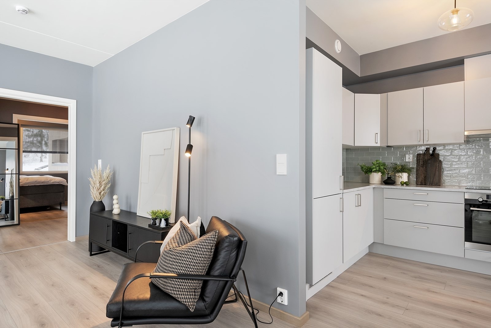 Mens man venter på middagen. Galleribilde