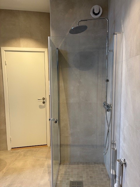 Flisbelagt bad Galleribilde