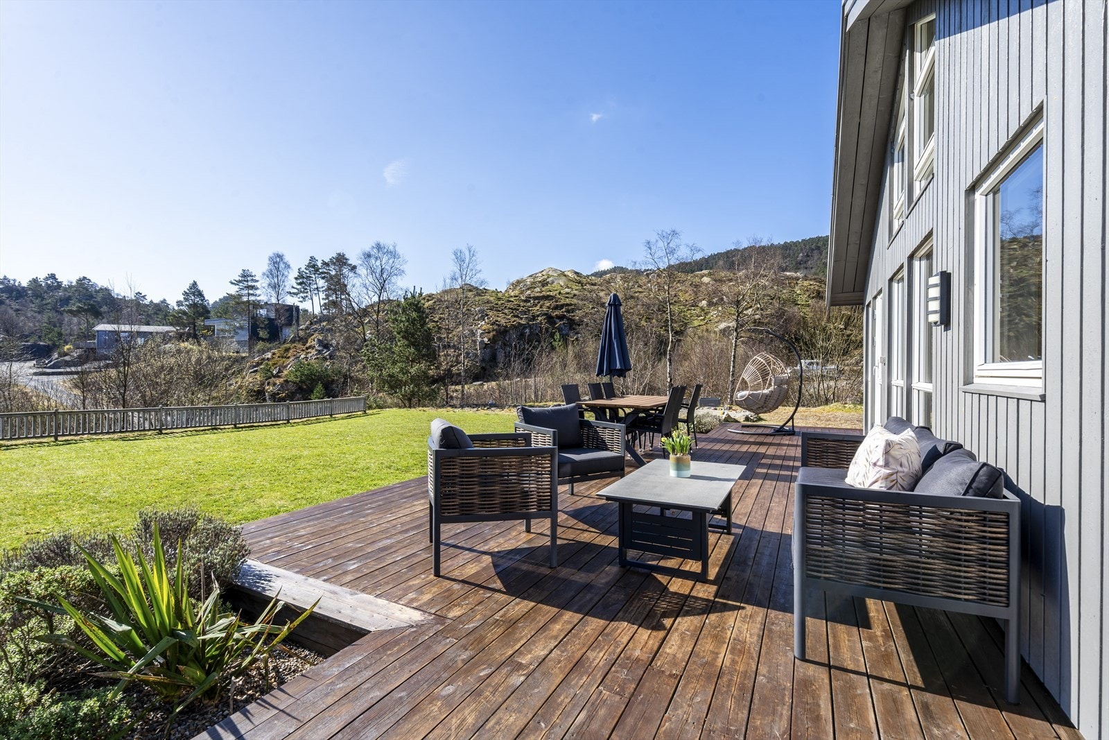 Eksklusiv bruksrett til et område på ca. 230 kvm. som grenser inntil tomta. Gjelder en trakant på gnr. 36 bnr. 4. Galleribilde