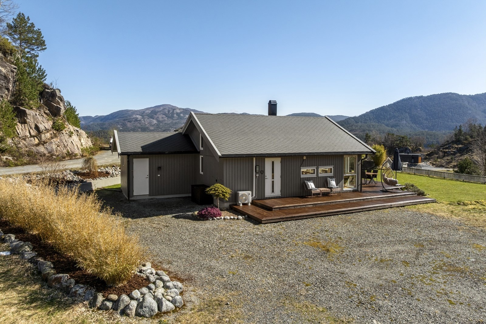 Utvendig bod oppført i 2017, ca. 12 kvm. Galleribilde