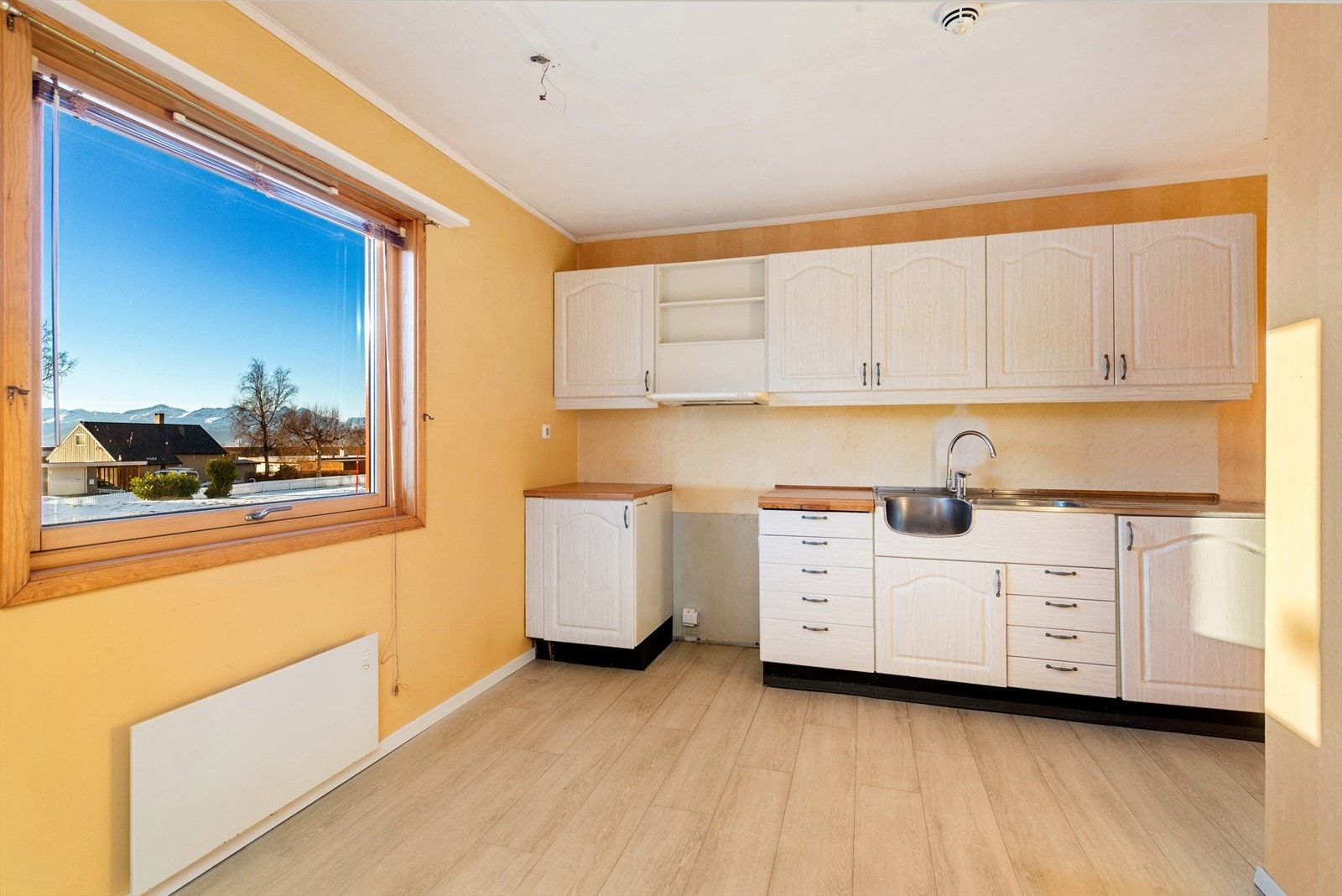 Kjøkken med spiseplass Galleribilde