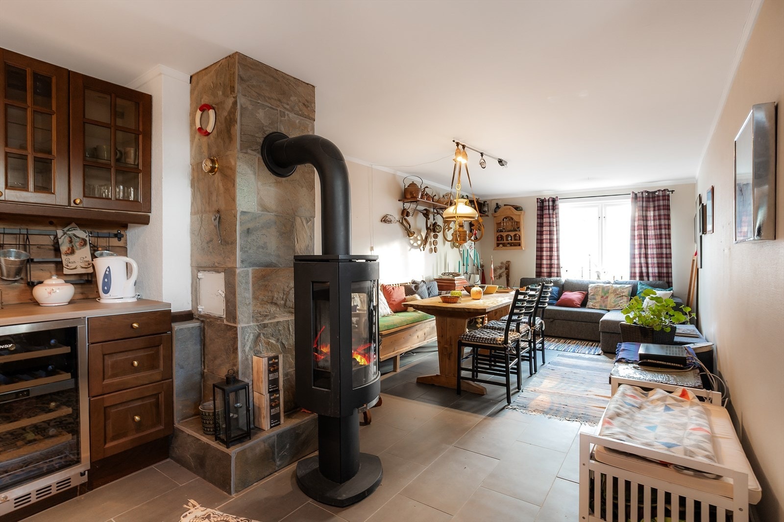 Dagens bruk kan derfor være i strid med gjeldende tillatelser, og kjøper overtar ansvar og risiko for videre bruk. Galleribilde