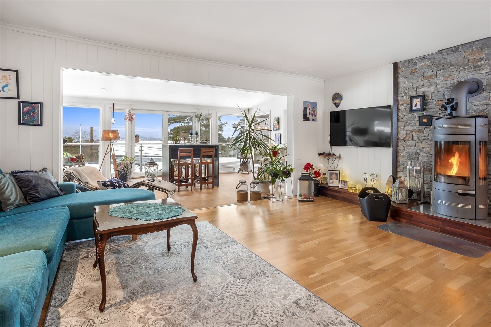 Eiendommen ligger på en fantastisk tomt i attraktive Presteåsen i Tjøme sentrum. Galleribilde