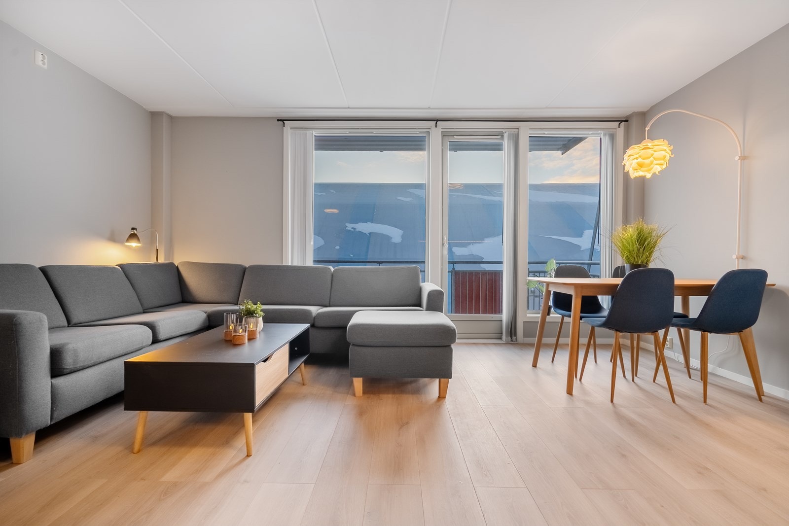 Stuen, behagelige duse farger gir god stemning. Galleribilde