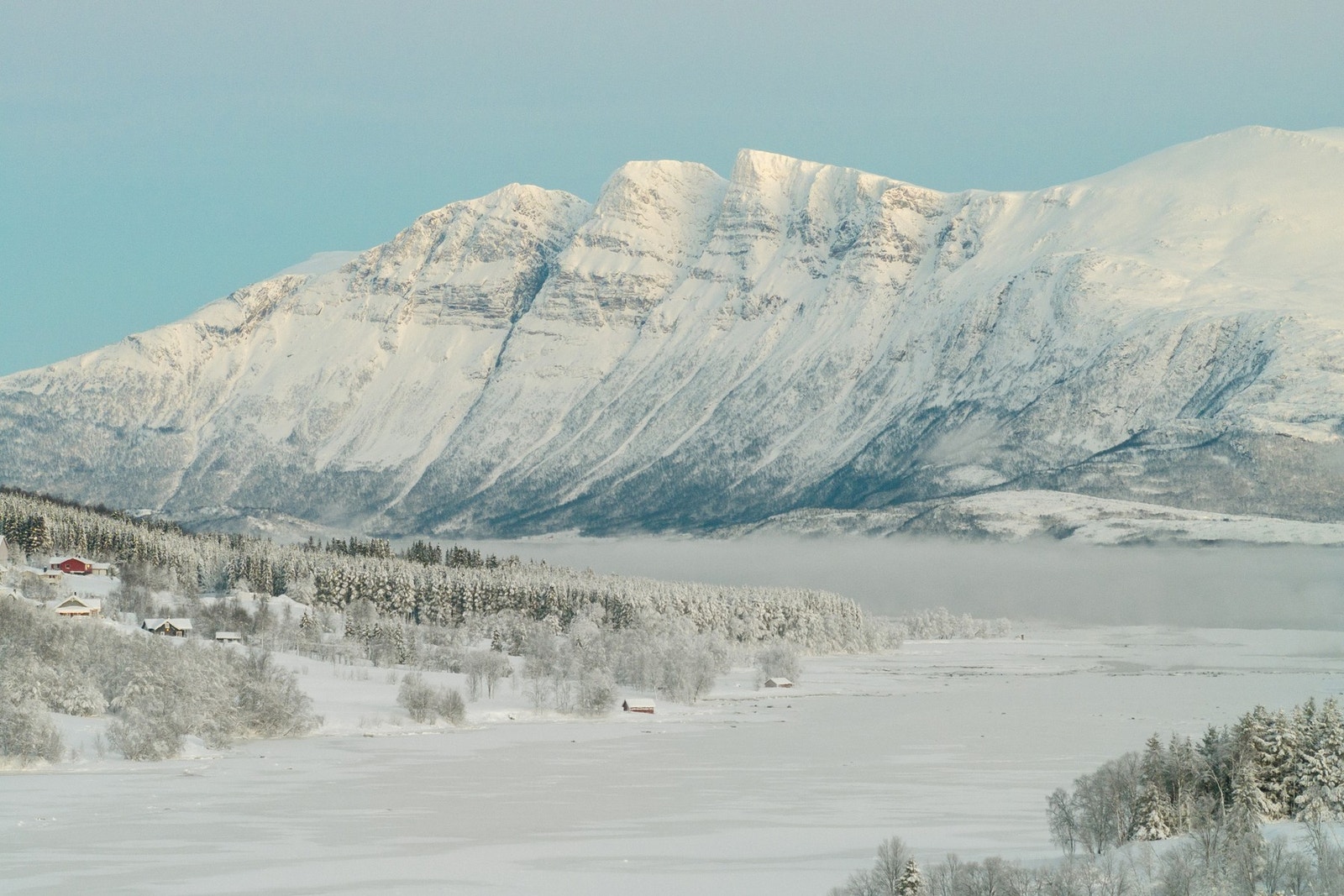 Vinterstid er det gode muligheter for å oppleve nordlyset i området. Galleribilde