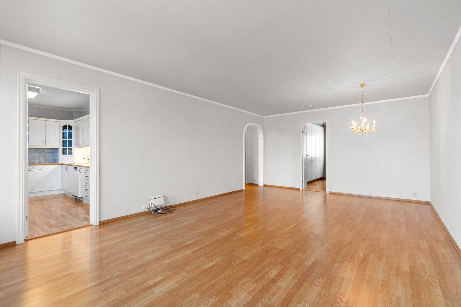 God plass til sittegruppe og spisebord. Galleribilde