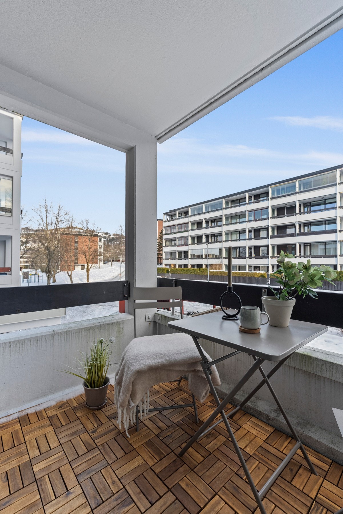 Her kan du starte sommerdagene med en kaffekopp i morgensolen. Galleribilde