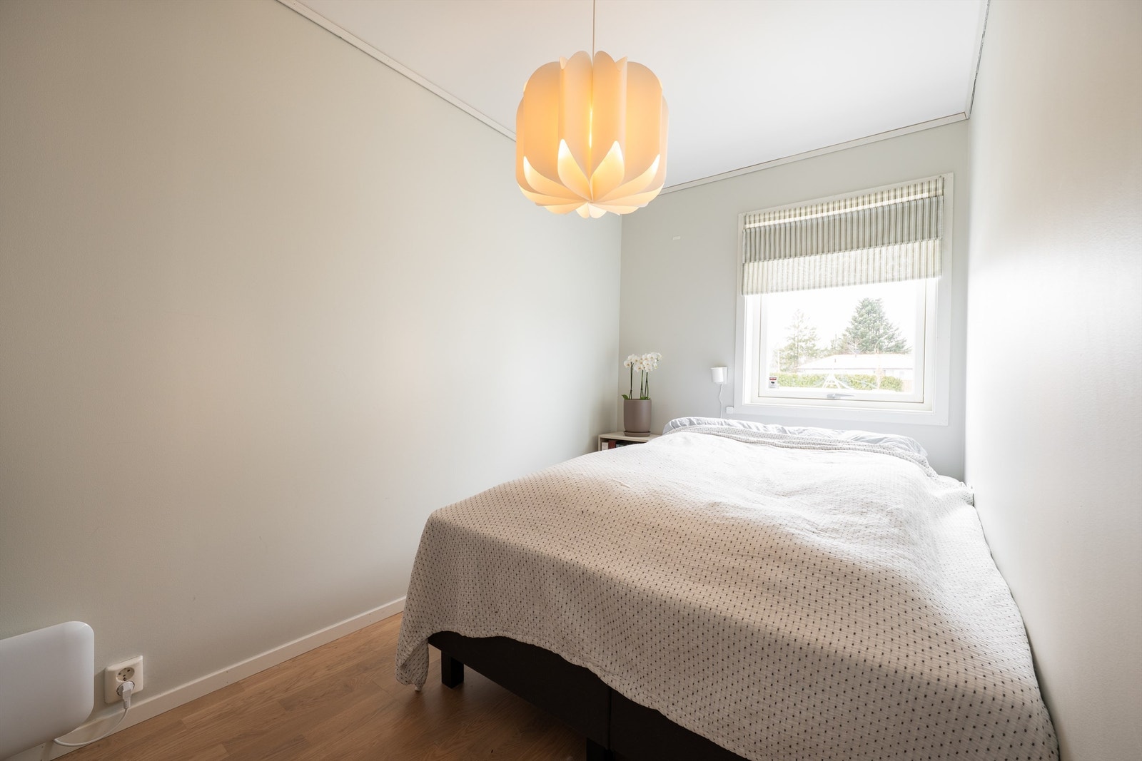 Med ca. 7 kvm. gulvflate er dette et naturlig barnerom. Galleribilde