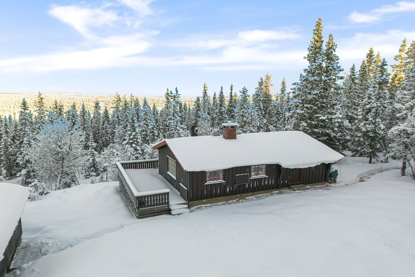 Området kan by på gode turmuligheter både sommer- og vinterstid, og det er kort vei inn til Vassfaret med sin vakre natur og rike dyreliv. Galleribilde