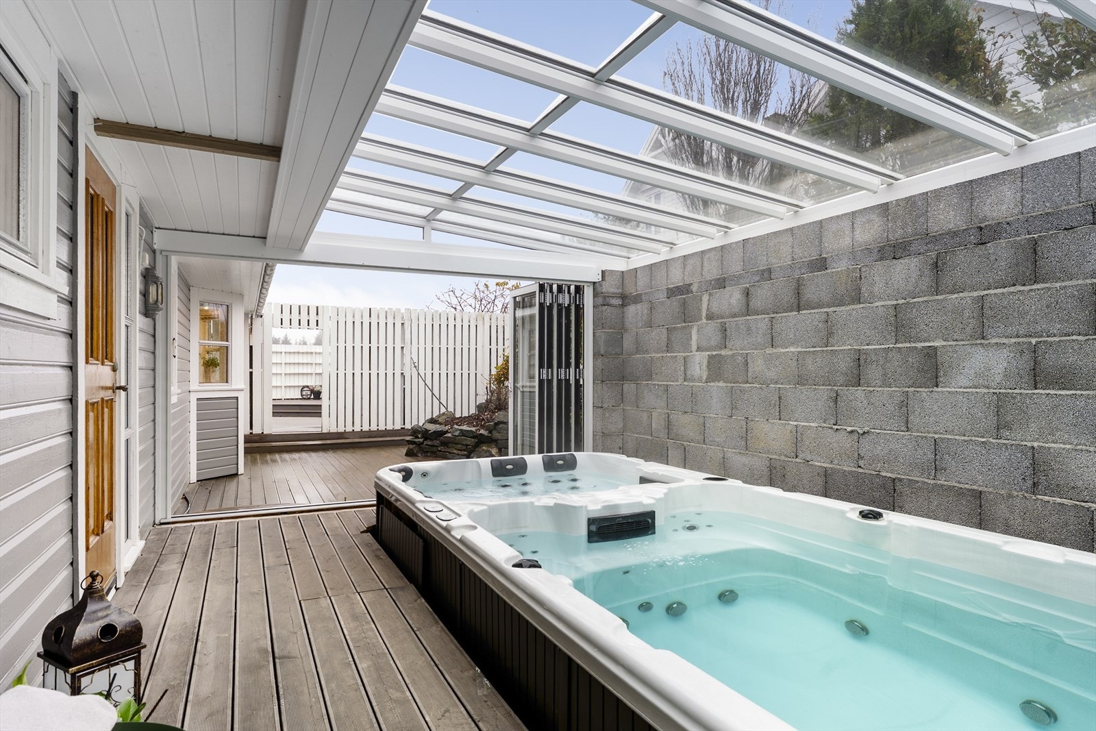 Det er montert to nye pumper på bassenget i 2025 Galleribilde