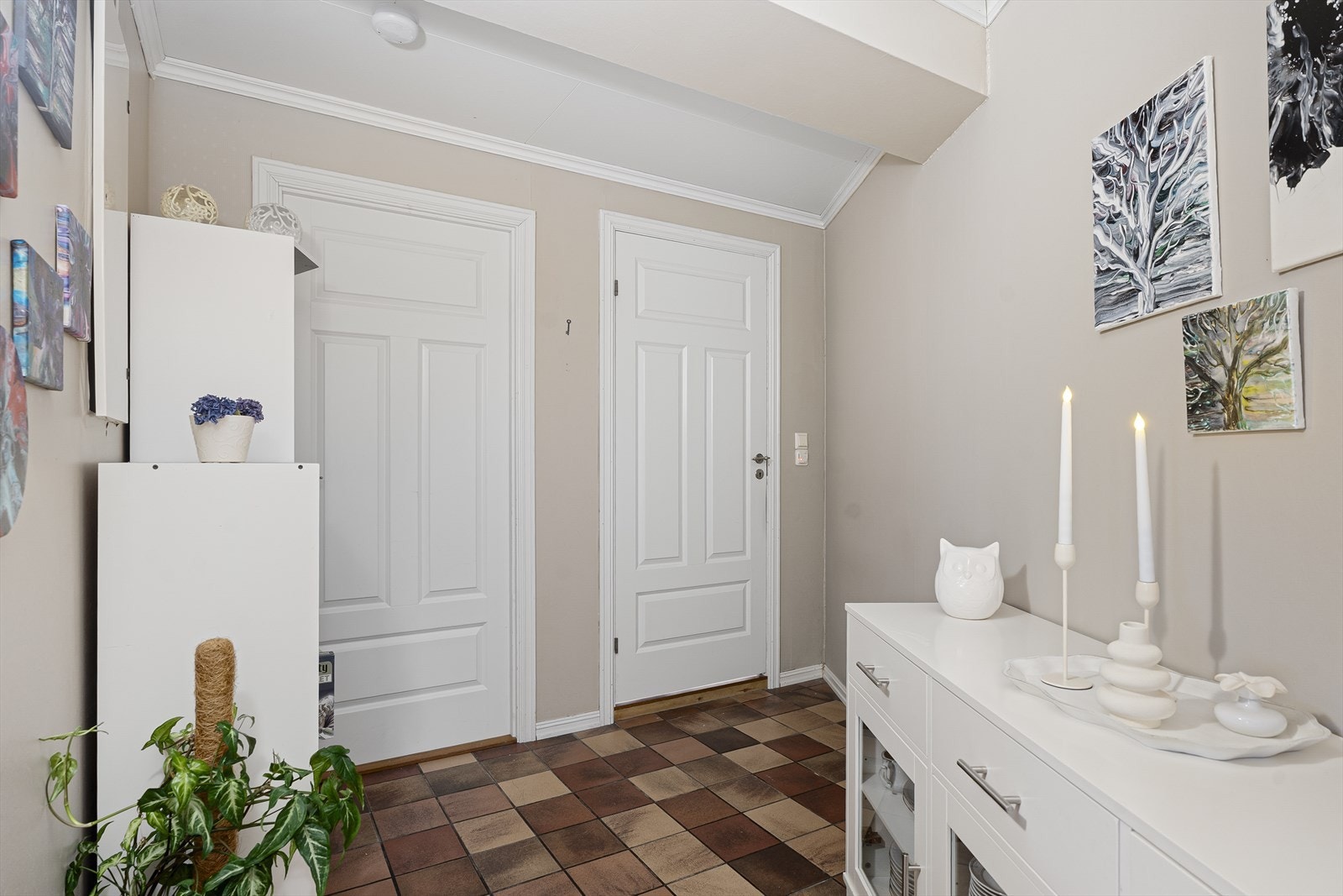 Romslig gang Galleribilde