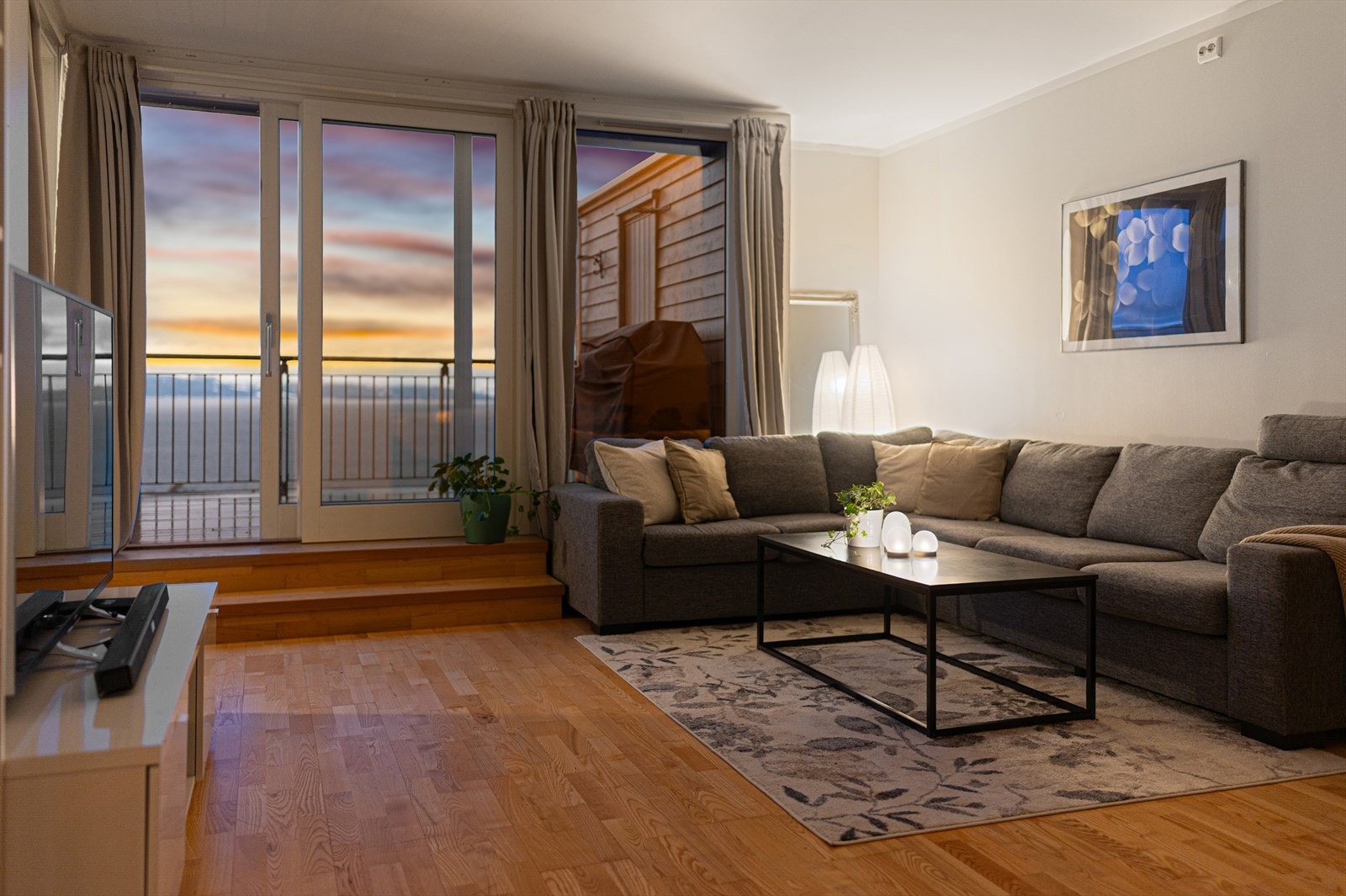 En flott 2-roms selveierleilighet med attraktiv beliggenhet på Vikhammer. Galleribilde