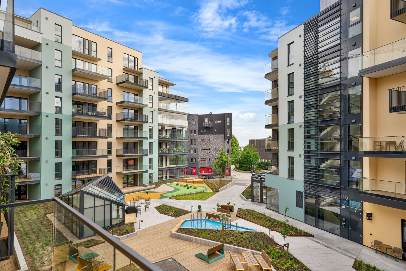 Utsikt fra balkong Galleribilde