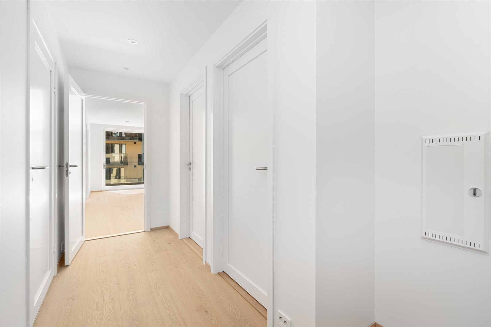 inngangsparti og gang Galleribilde