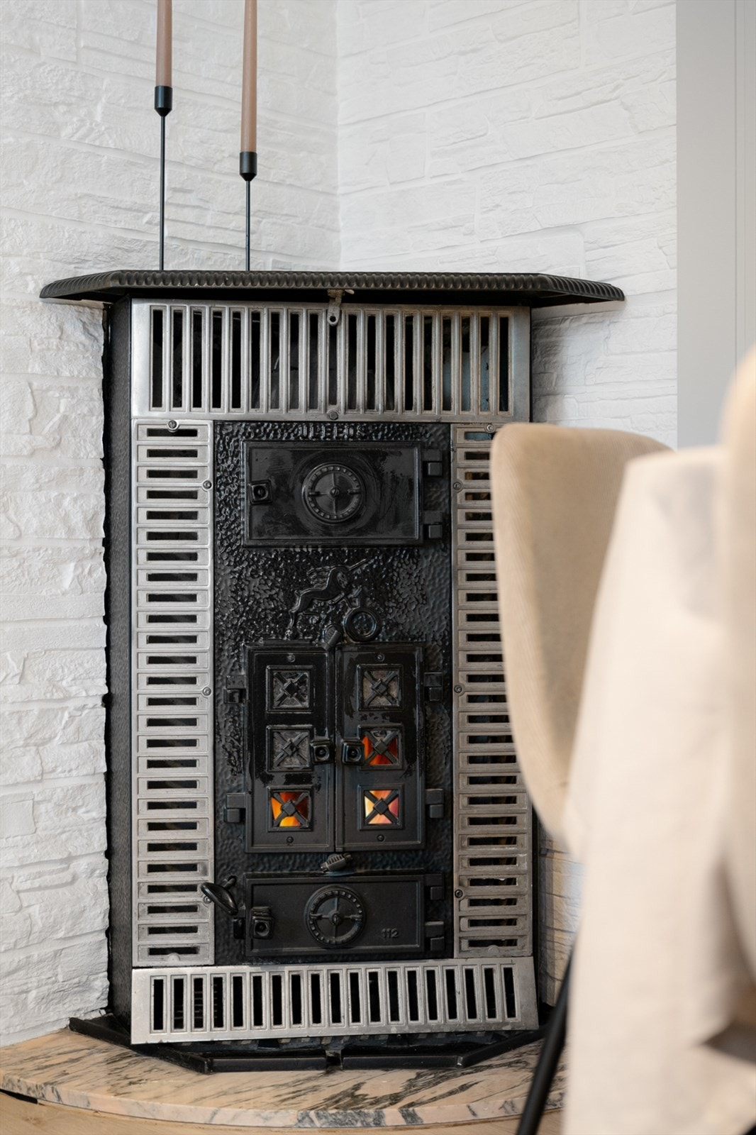 En vedovn varmer godt på sene høst- og vinterkvelder. Galleribilde