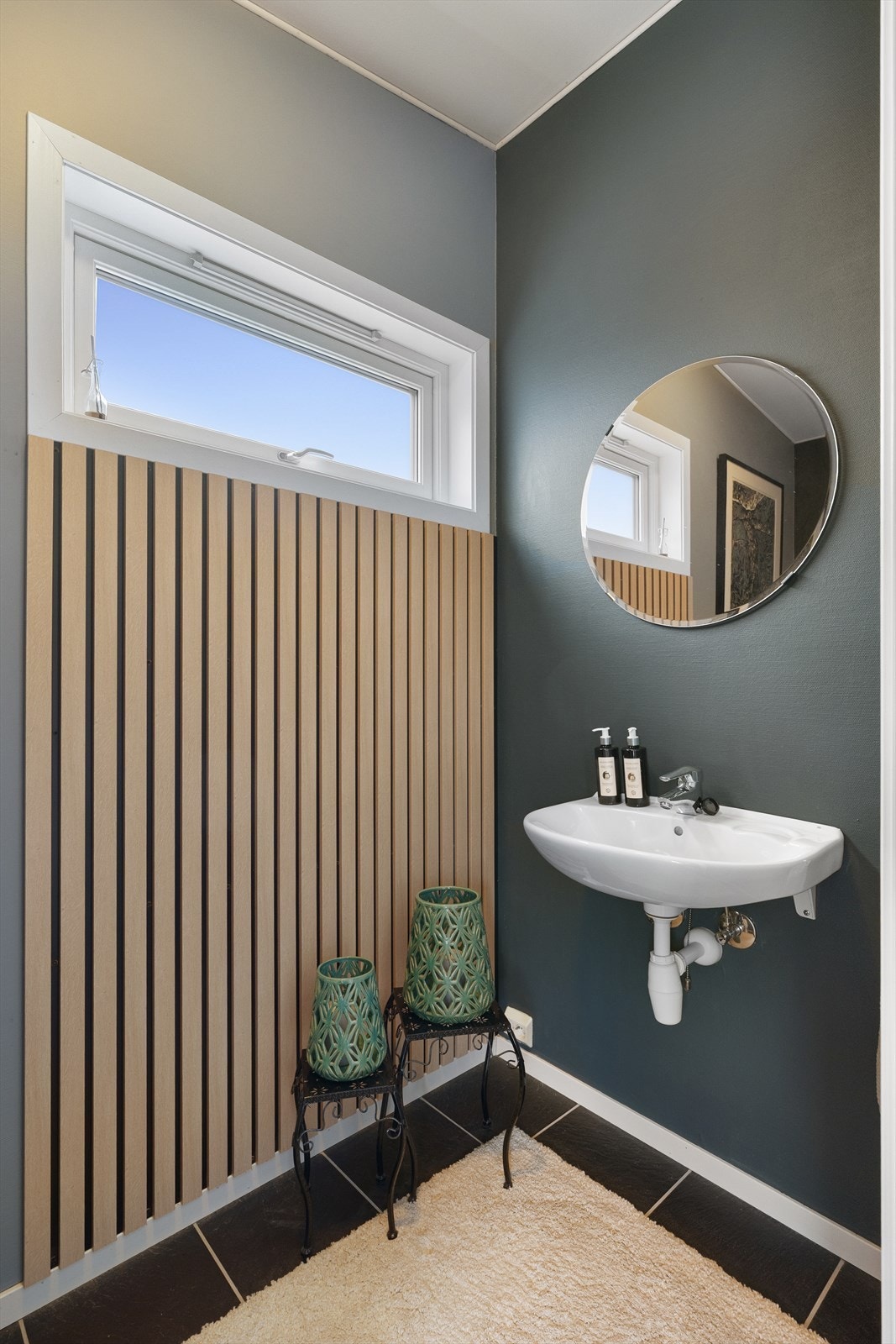 Planløsningen er praktisk, med toalett i begge etasjer. Galleribilde