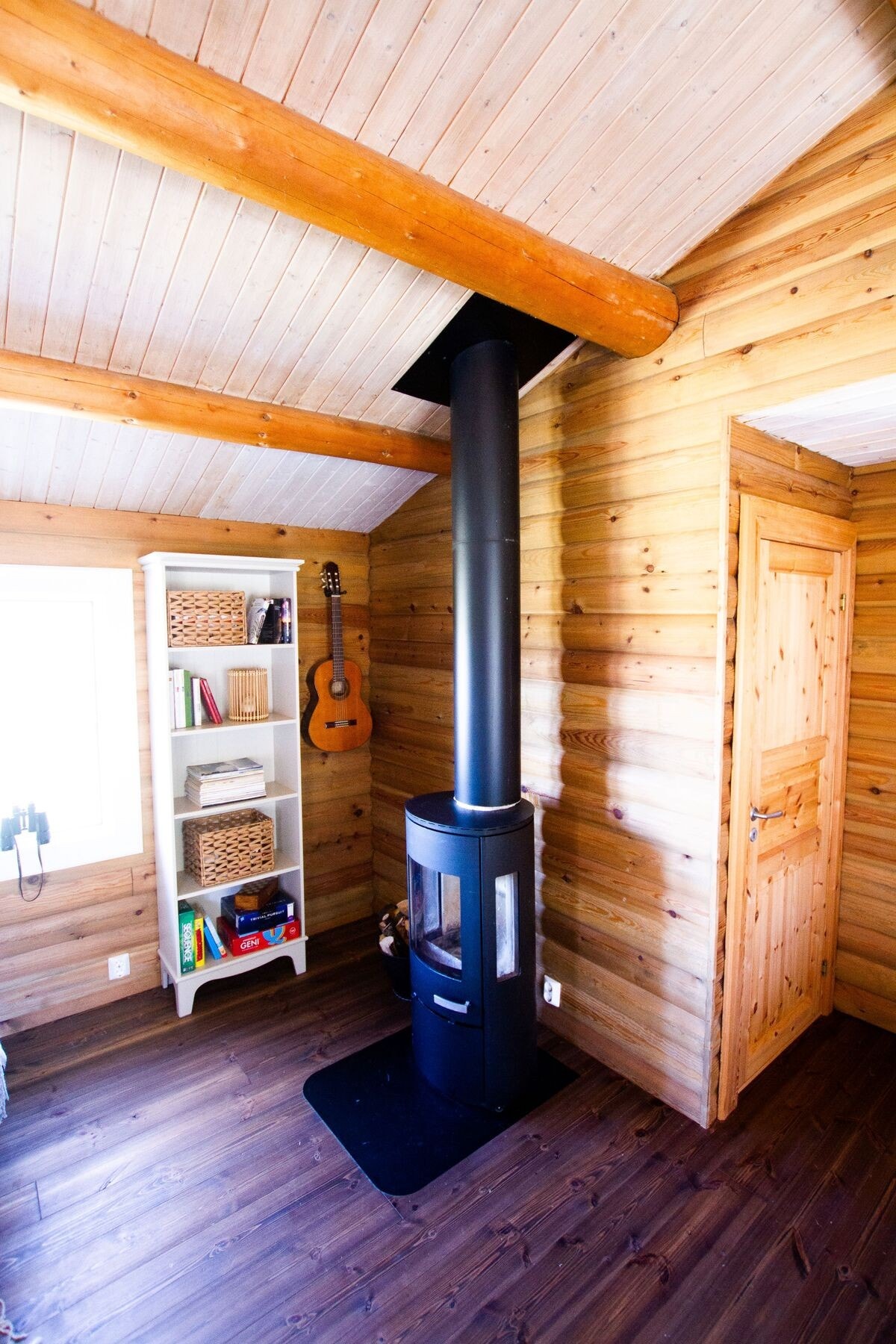 Peisovn i stuen. Galleribilde