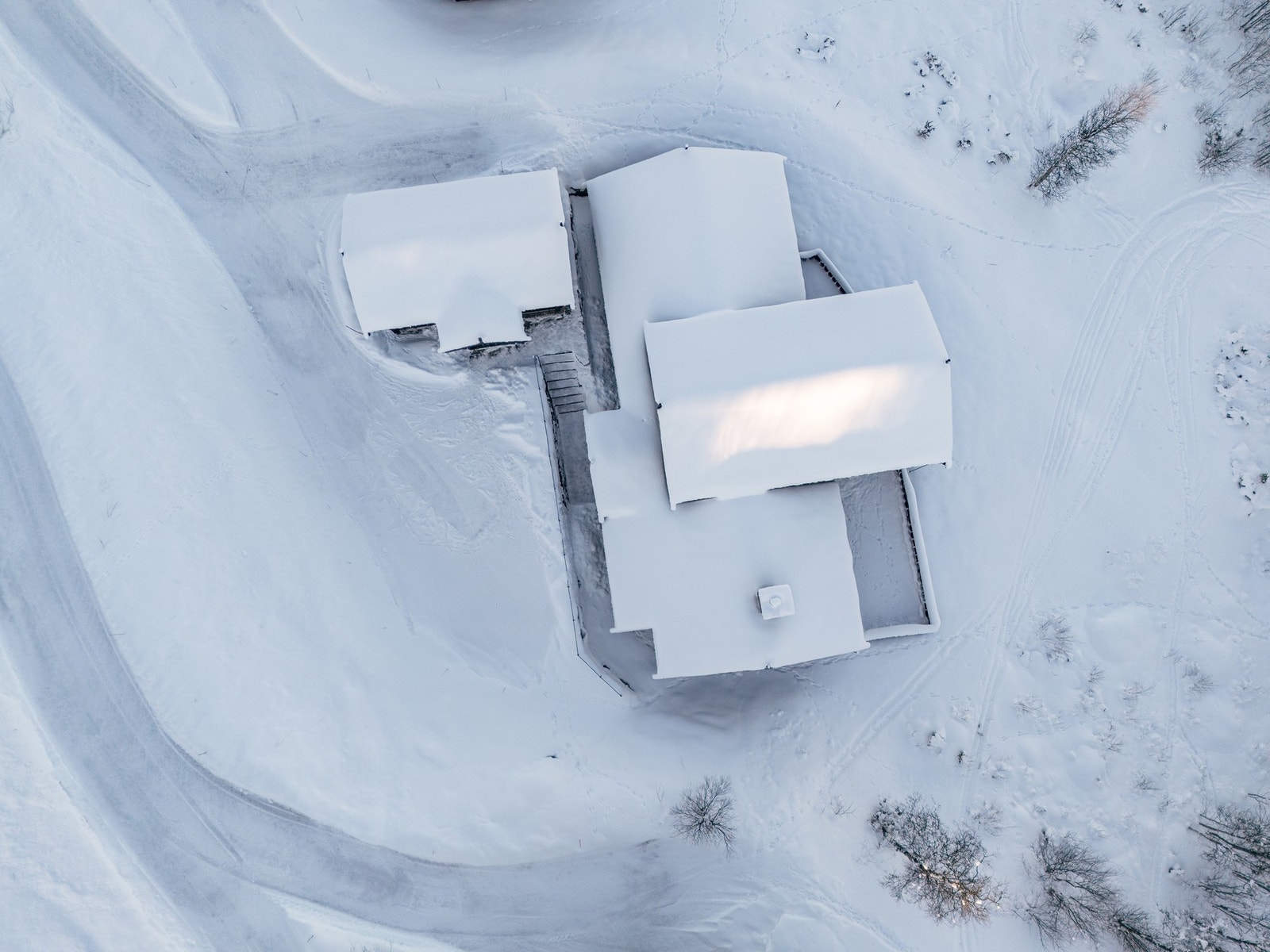 Hytten sett i fugleperspektiv Galleribilde