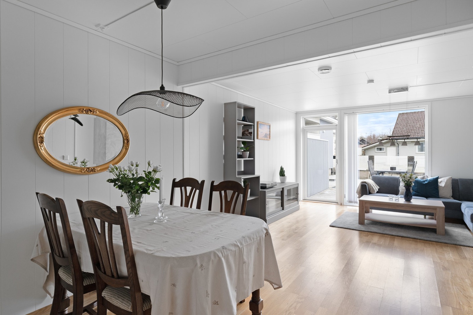 Flott allrom som byr på rolige stunder, samt sosiale sammenkomster. Galleribilde