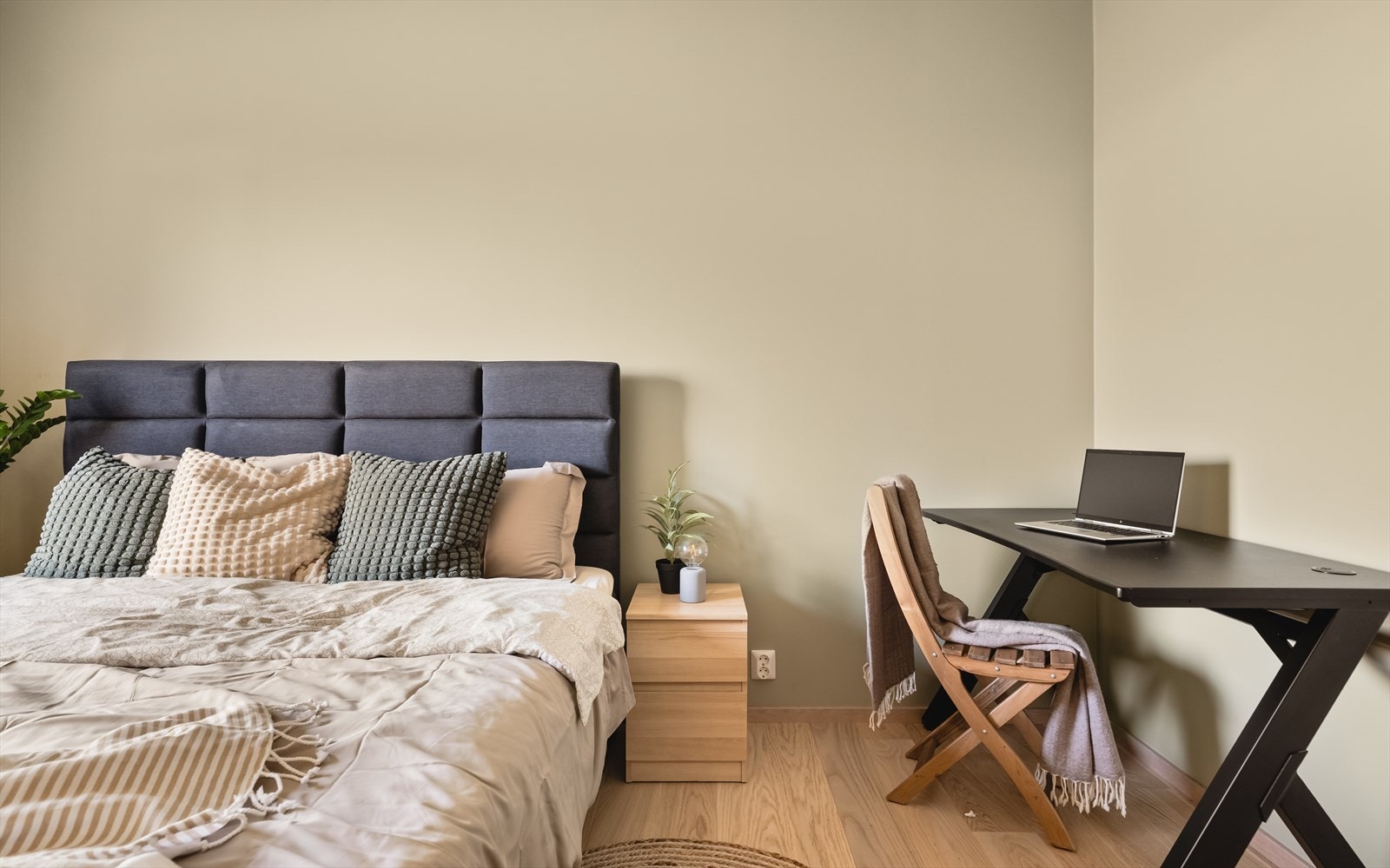 Soverommet har god plass til dobbeltseng og annen innredning. Galleribilde