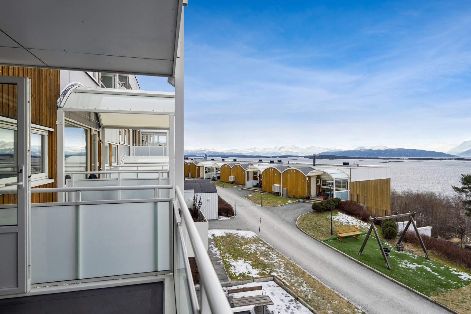 Bygningen har gjennomgått fasaderehabilitering i perioden 2009-2012, hvor det ble montert ny utvendig kledning, samt nye vinduer, ytterdører og balkongdører. Balkongene ble også renovert, og nye tak på balkongene ble etablert. Galleribilde