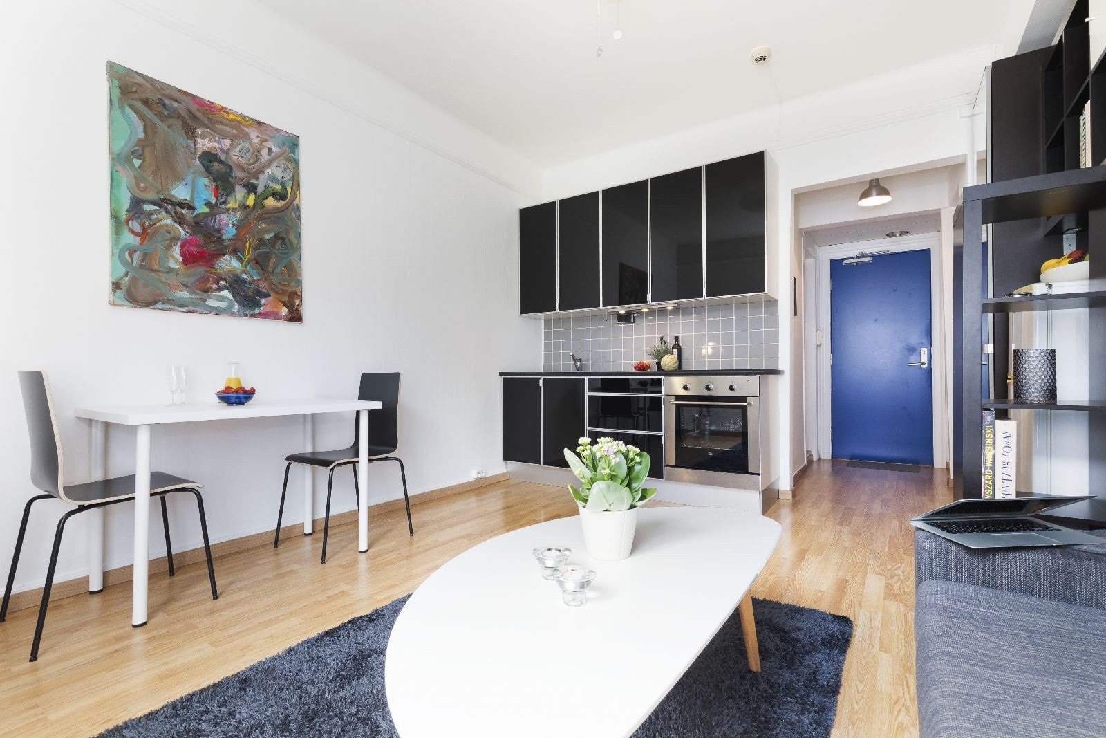 Stue med åpen kjøkkenløsning Galleribilde