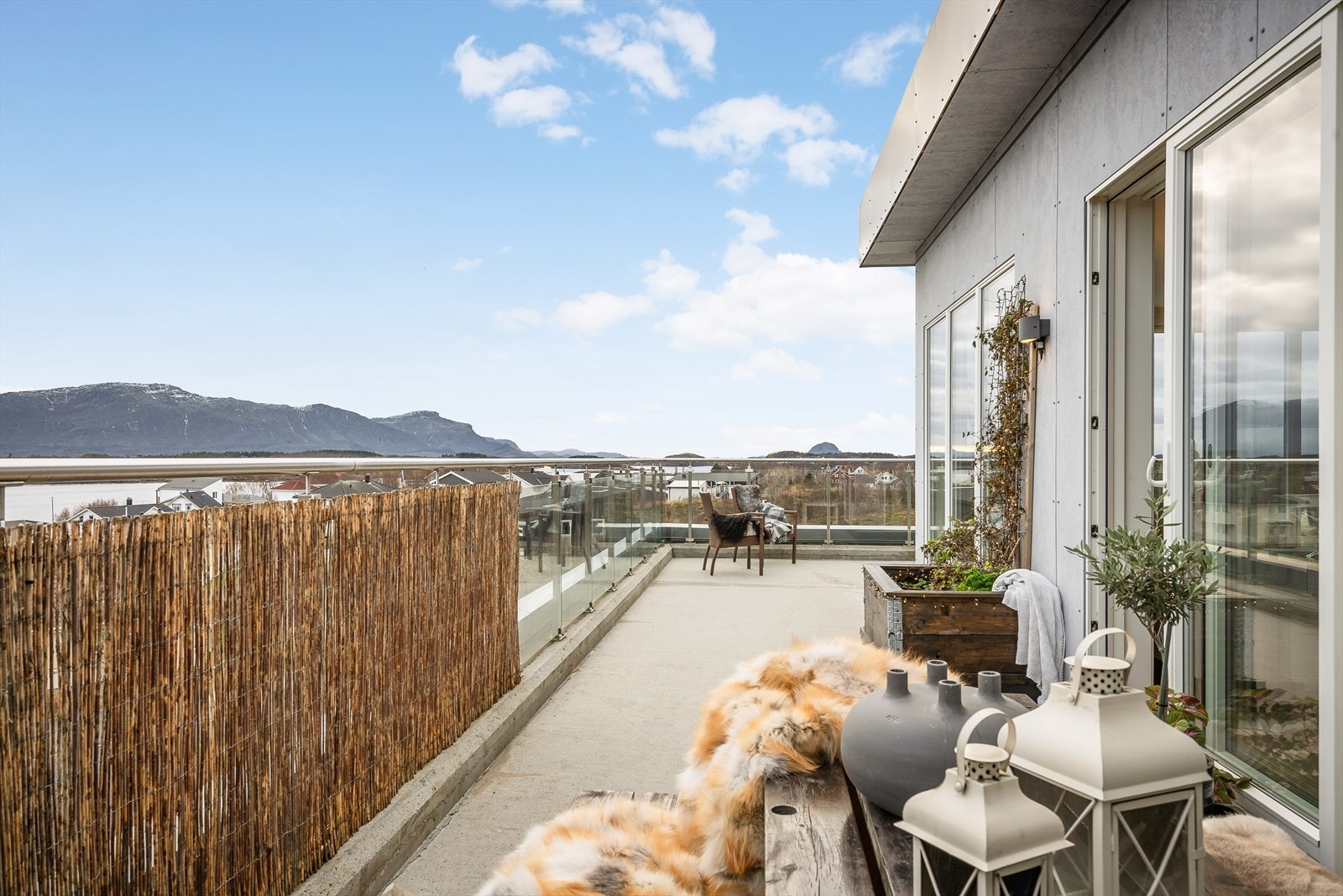 Her er det altså god plass til utemøblement etter eget ønske. Galleribilde