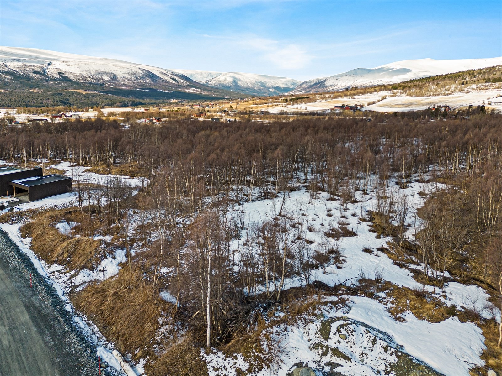 Målet med reguleringsplanen var å skape et attraktivt boligfelt med sentral plassering i Midtbygda, med litt luft mellom flere av tomtene. Galleribilde