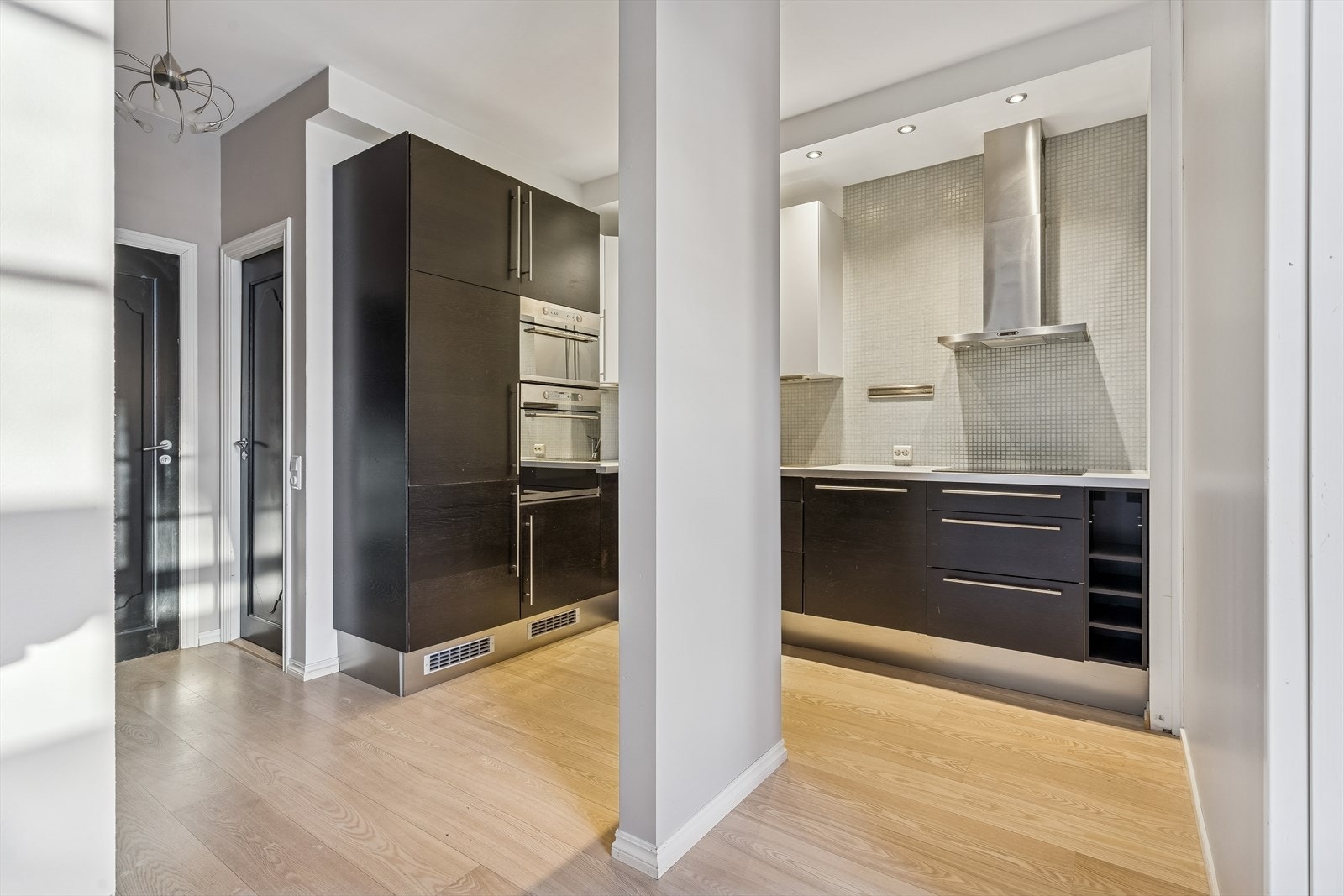 Her får du gang - og sykkel avstand til flere studiesteder, samt gangavstand til populære Bakklandet, solsiden og sentrum. Galleribilde