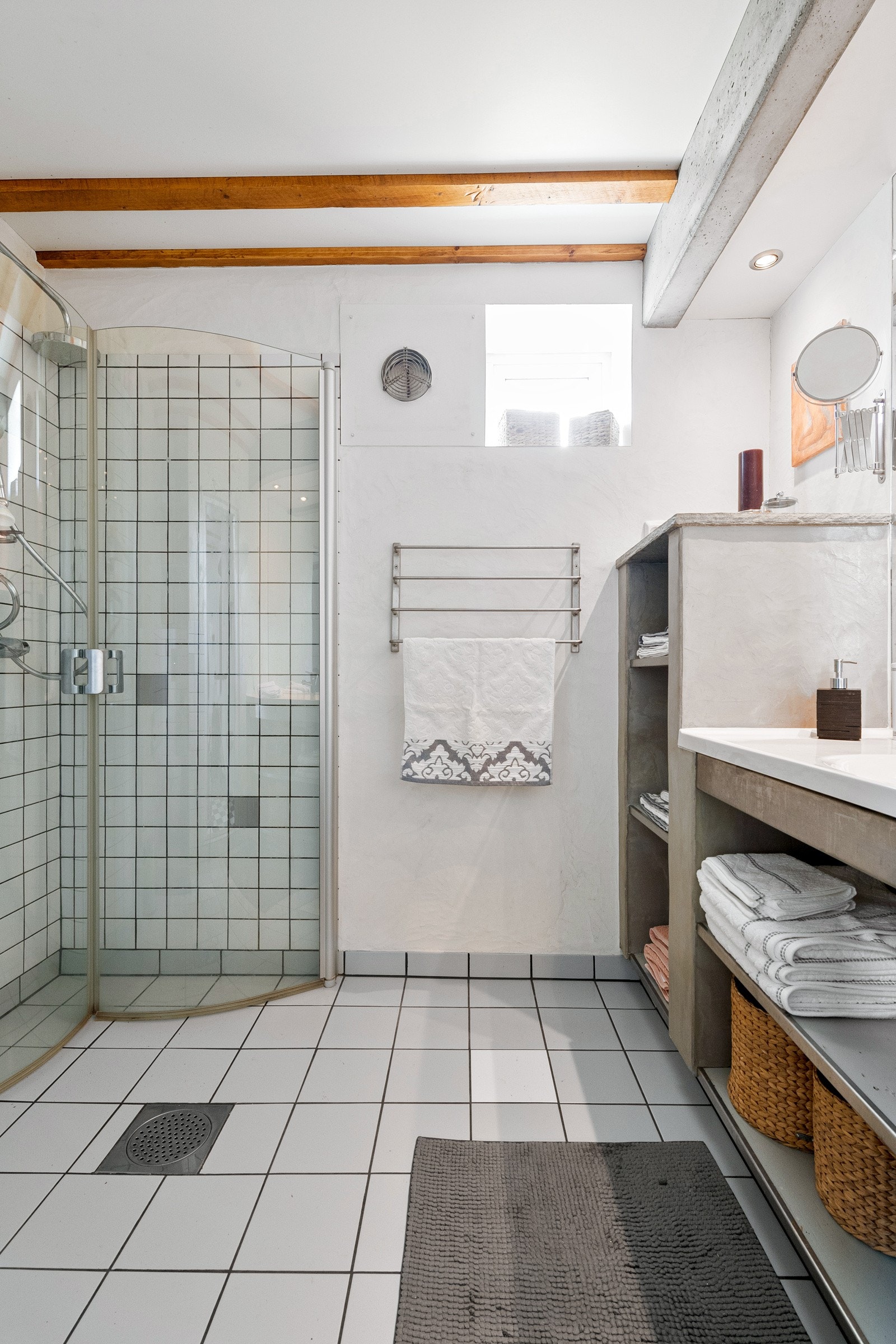 Badet her ble etablert i 2006 og har vannbåren gulvvarme. Galleribilde