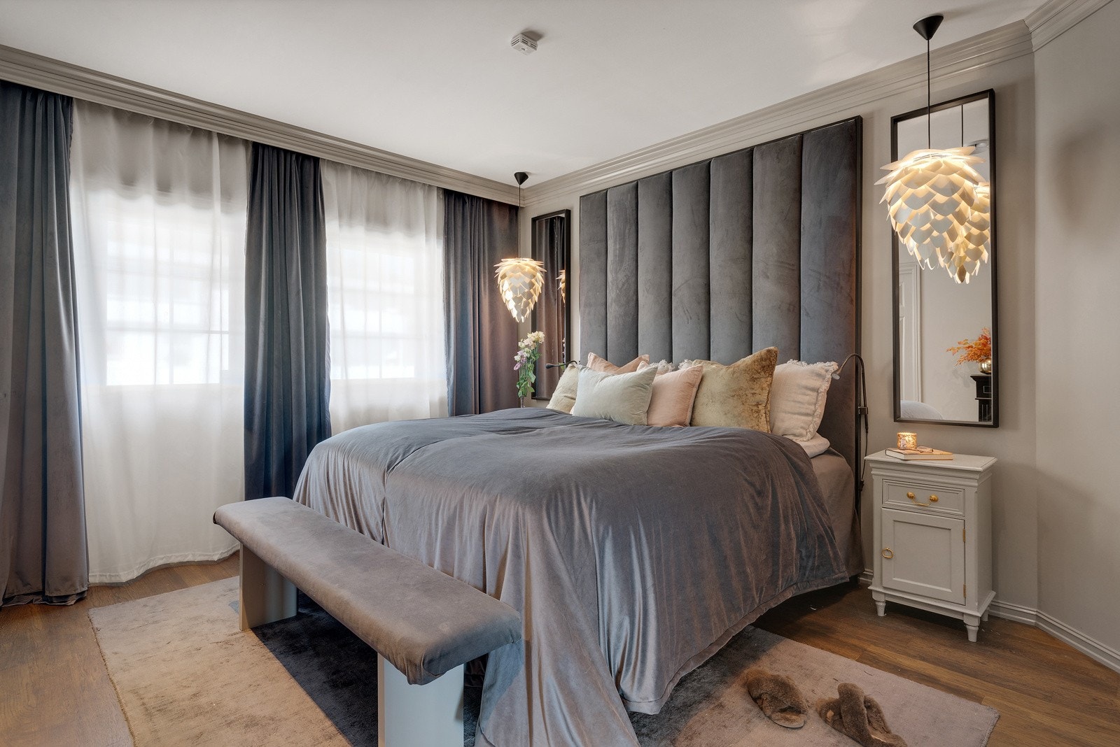 - Boligens hovedsoverom er av god størrelse, målt til 16,3 kvm - Galleribilde