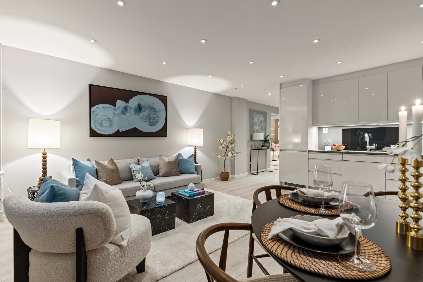 Den gode standarden kombinert med arealeffektive løsninger gjør boligen til et tiltalende hjem som passer de fleste livssituasjoner. Galleribilde