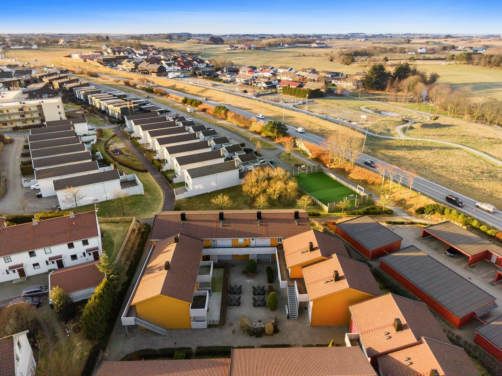 Ballbinge og turområder like ved. Galleribilde