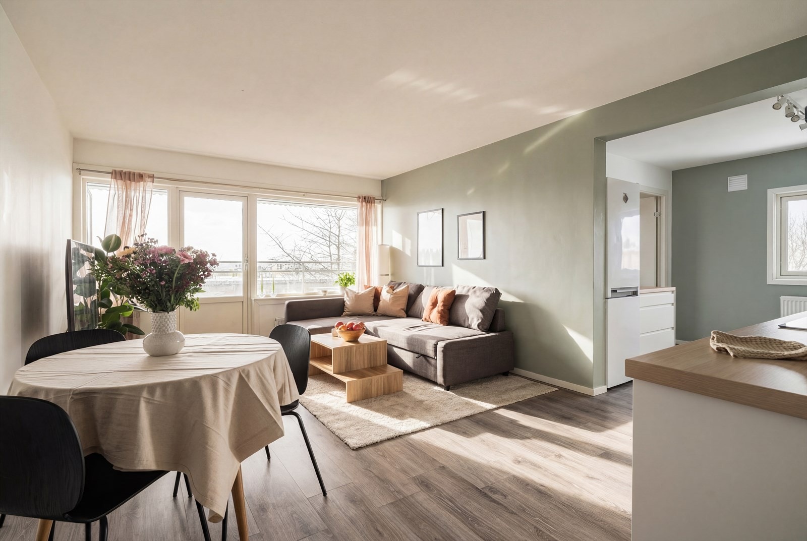 Christoffer Vindum v. Emera ønsker velkommen til Bråtenalléen 35A! Galleribilde