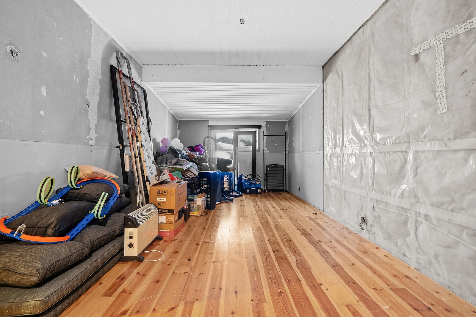 Uferdig soverom Galleribilde