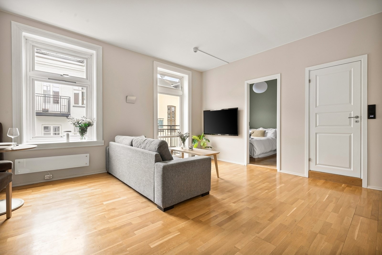 Leiligheten er i sin helhet vendt mot rolig bakgård. Galleribilde