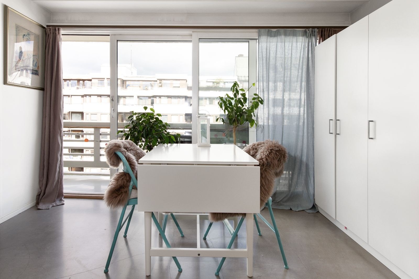 Stue med utgang til balkong Galleribilde